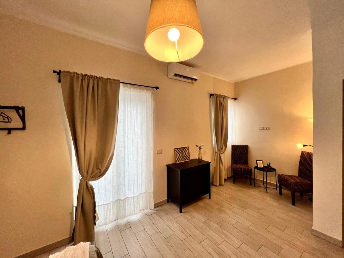 Zinbi'S House Apartment คาตาเนีย ภายนอก รูปภาพ